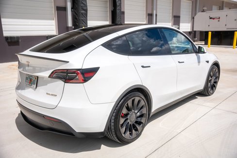 Used 2022 Tesla Model Y Performance image 5