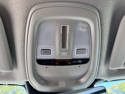 Certified 2025 Volvo XC40 B5 Core w/ Protection Package Premier image 30