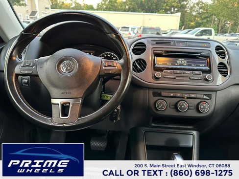 Used 2013 Volkswagen Tiguan S image 21