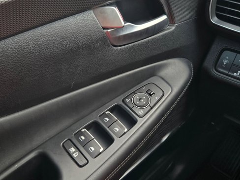 Used 2020 Hyundai Santa Fe SEL image 21