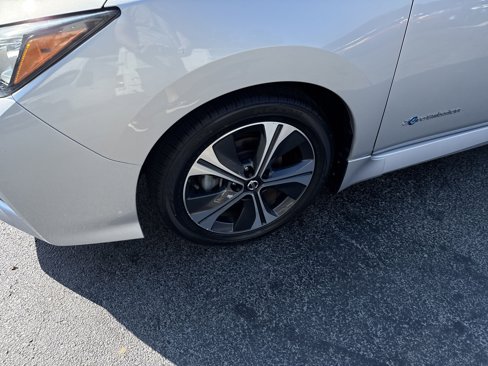 Used 2018 Nissan Leaf SV w/ SV Technology Package image 20