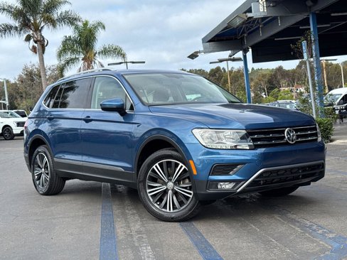 Used 2018 Volkswagen Tiguan SEL image 2