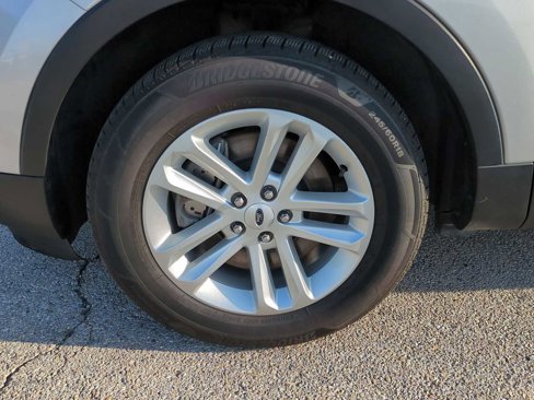 Used 2017 Ford Explorer XLT w/ Equipment Group 202A image 32