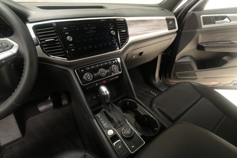 Used 2022 Volkswagen Atlas Cross Sport SE image 42