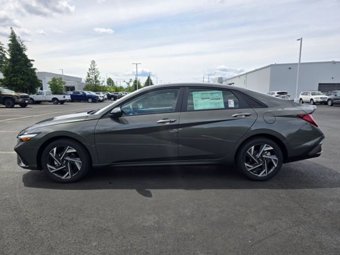 New 2025 Hyundai Elantra Sport image 7
