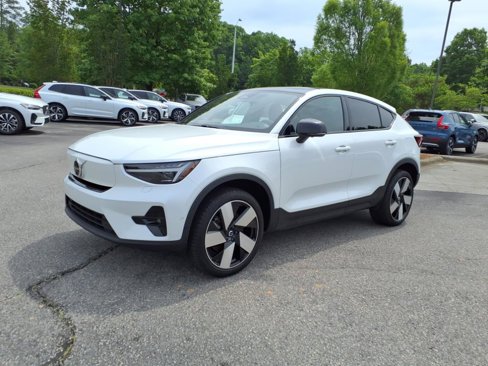 Certified 2023 Volvo C40 P8 Recharge Ultimate image 9