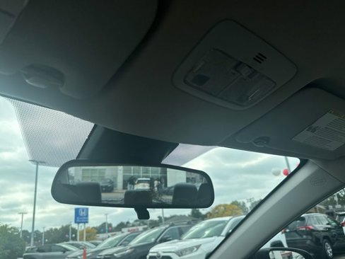 Used 2017 Toyota Corolla LE image 30