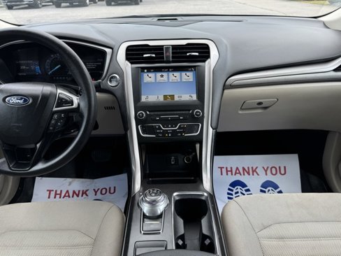 Used 2018 Ford Fusion SE image 20