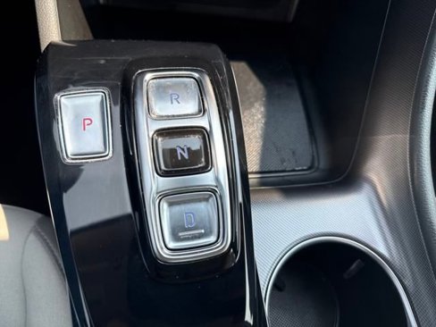 Certified 2023 Hyundai Sonata SE w/ Preferred Accessory Package image 21