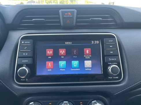 Used 2024 Nissan Versa S w/ Trunk Package image 20