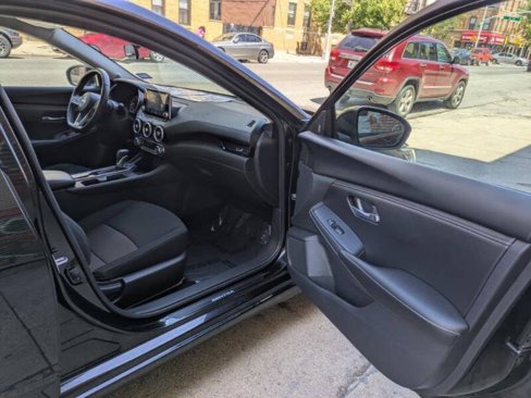 Used 2024 Nissan Sentra SV w/ SV Premium Package image 10