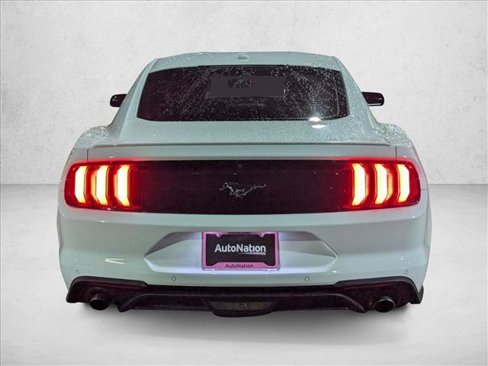 Used 2018 Ford Mustang Premium image 7
