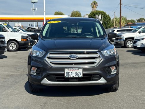 Used 2019 Ford Escape SE image 2
