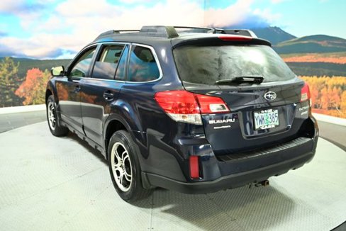 Used 2014 Subaru Outback 2.5i Premium image 10