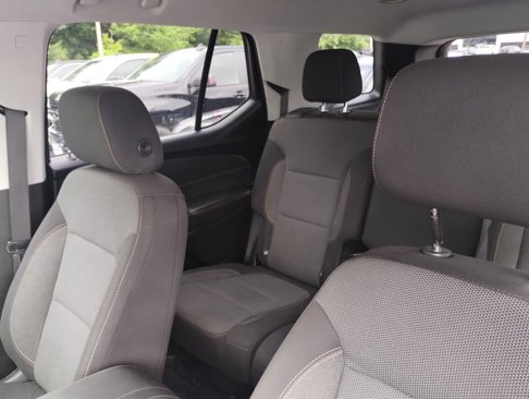 Used 2020 Chevrolet Traverse LS image 14
