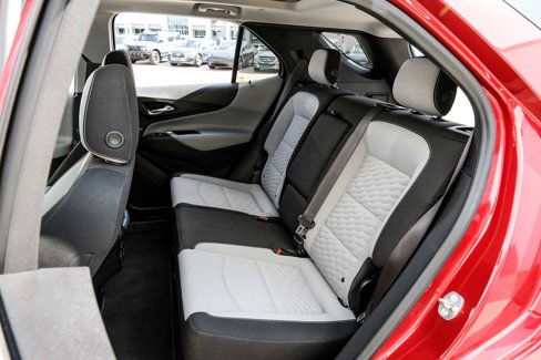 Used 2018 Chevrolet Equinox LT w/ Sun & Infotainment Package image 37