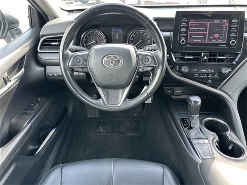 Used 2023 Toyota Camry SE image 12