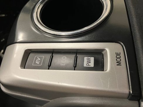 Used 2012 Toyota Prius V Five image 32