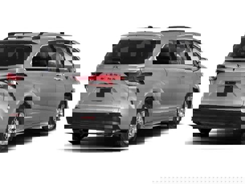 Used 2024 Toyota Sienna XLE image 5