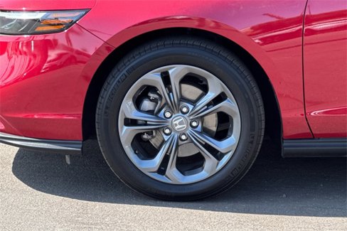 Certified 2023 Honda Accord EX image 32