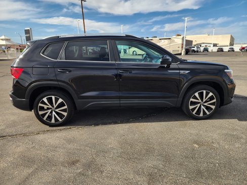 Used 2022 Volkswagen Taos SE image 4