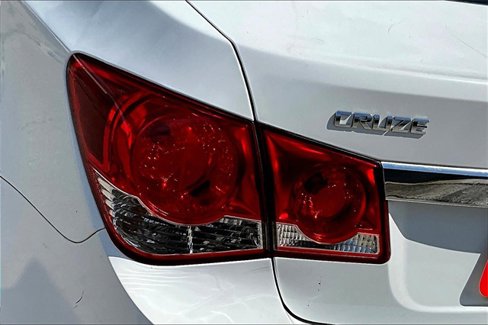 Used 2014 Chevrolet Cruze LS image 30