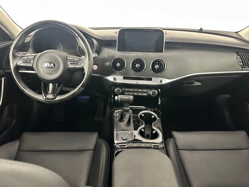 Used 2019 Kia Stinger image 14