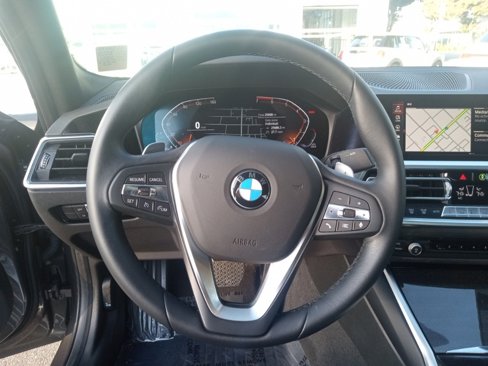 Used 2022 BMW 330i Sedan w/ Driving Assistance Package image 15