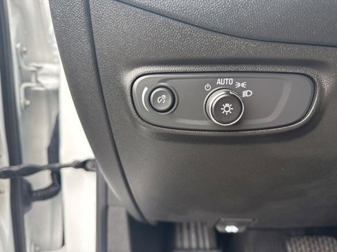 Certified 2022 Chevrolet Equinox LS w/ LPO, Floor Liner Package image 16