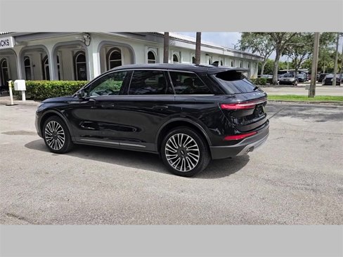 Used 2022 Lincoln Corsair Reserve image 28