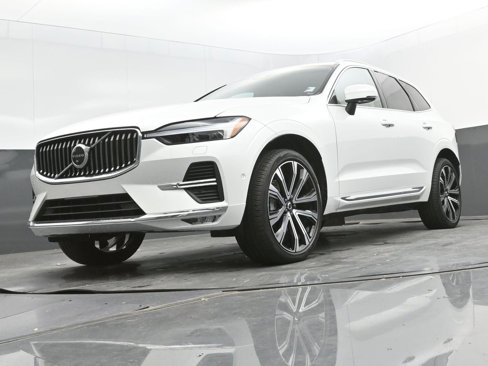 Certified 2023 Volvo XC60 B5 Ultimate w/ Protection Package Premier image 23