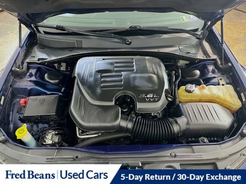 Used 2015 Chrysler 300 Limited w/ Driver Convenience Group image 29