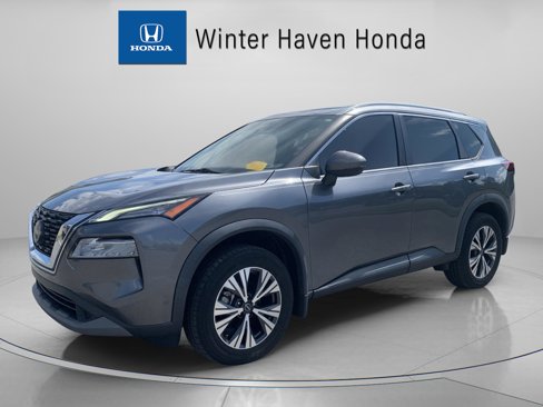 Used 2022 Nissan Rogue SV image 2