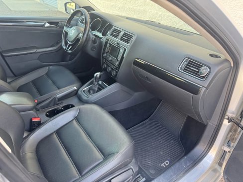Used 2015 Volkswagen Jetta TDI SEL image 14