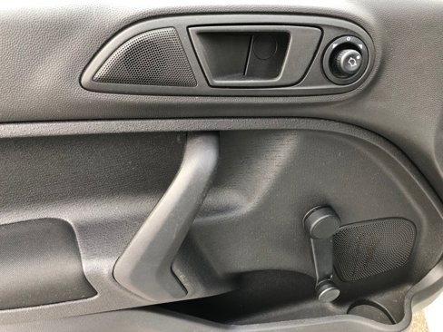 Used 2015 Ford Fiesta S image 16