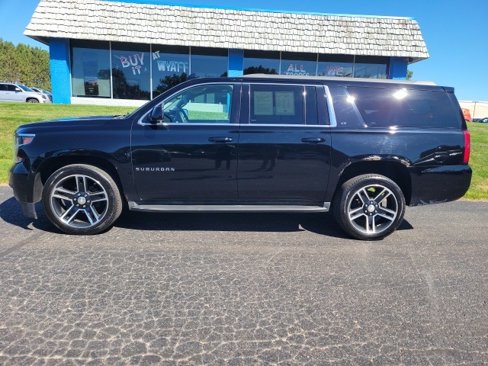 Used 2016 Chevrolet Suburban LT image 10