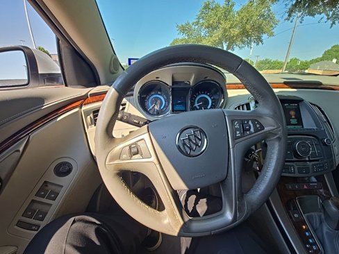 Used 2013 Buick LaCrosse image 6
