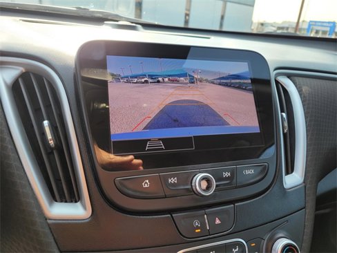 Used 2023 Chevrolet Malibu LT image 21