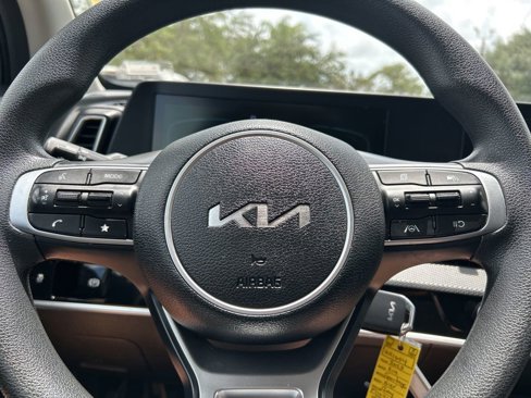 Used 2023 Kia Sportage LX image 17