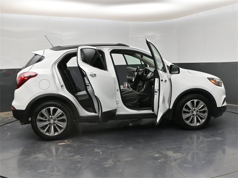 Used 2020 Buick Encore Preferred image 32