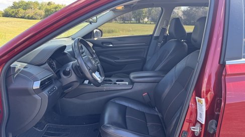 Used 2020 Nissan Altima 2.5 SR w/ Premium Package image 10