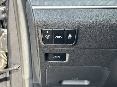 Used 2022 Kia K5 LXS image 31