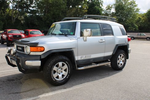 Used 2007 Toyota FJ Cruiser 4WD image 2