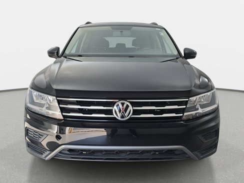 Used 2018 Volkswagen Tiguan S image 2