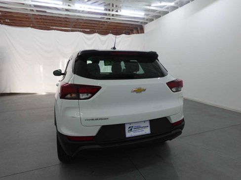 Used 2024 Chevrolet TrailBlazer LS image 7