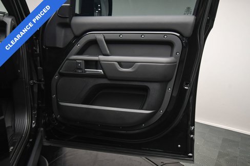 Used 2025 Land Rover Defender 110 V8 image 45