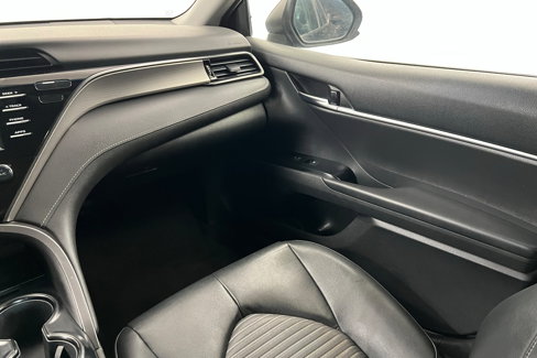 Used 2019 Toyota Camry SE image 11
