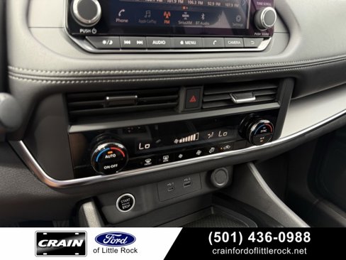 Used 2023 Nissan Rogue SV image 18