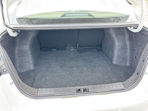 Used 2020 Nissan Versa SV image 17