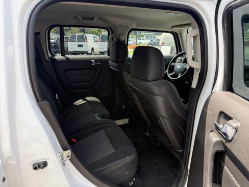 Used 2009 HUMMER H3 image 18